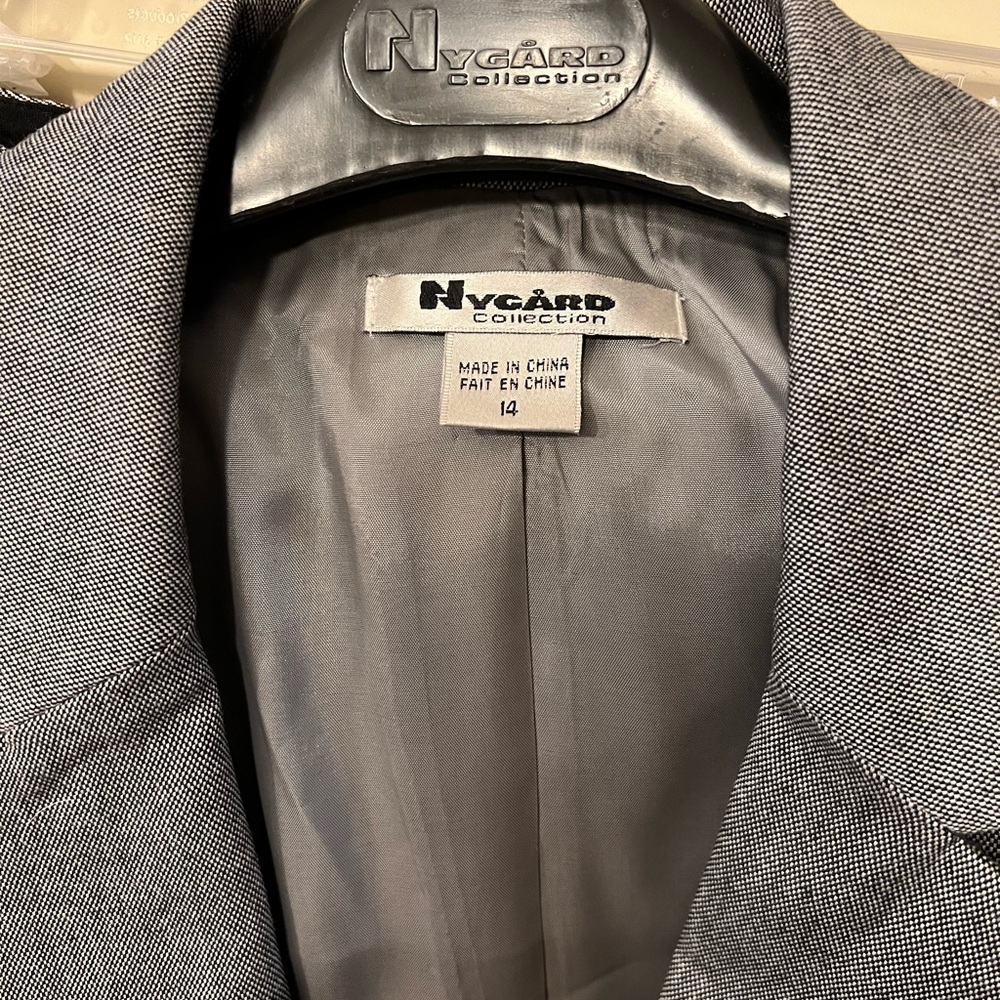 Nygard Collection Women's Gray Pantsuit